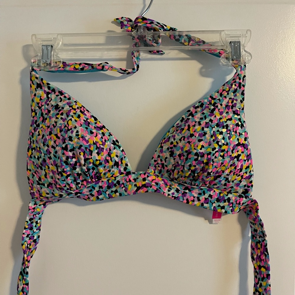 Victoria’s Secret bikini top